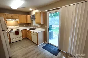 8338 Rudolph Rd, Charlotte, NC 28216 - Photo 6