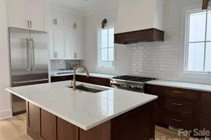 612 Walnut St, Davidson, NC 28036 - Photo 2