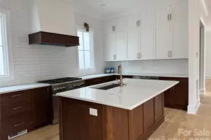 612 Walnut St, Davidson, NC 28036 - Photo 4