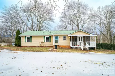 52 E Miller Street, Columbus, NC 28722 - Photo 2