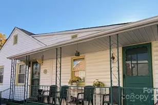 2126 Syracuse Dr, Charlotte, NC 28216 - Photo 2