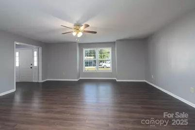 713 W Campbell Avenue W, Salisbury, NC 28146 - Photo 4