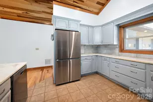 22 Faholoa Ridge Rd, Black Mountain, NC 28711 - Photo 6