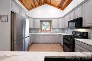 22 Faholoa Ridge Rd, Black Mountain, NC 28711 - Photo 14