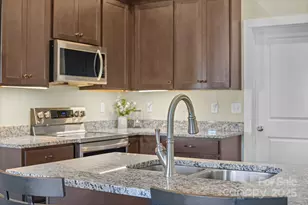 457 Riverwind Dr, Hendersonville, NC 28739 - Photo 6