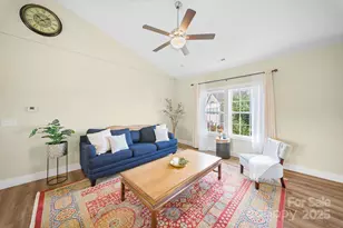 457 Riverwind Dr, Hendersonville, NC 28739 - Photo 4