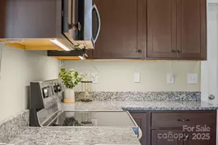 457 Riverwind Dr, Hendersonville, NC 28739 - Photo 8