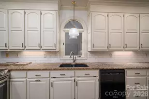 208 Hollow Rd, Lincolnton, NC 28092 - Photo 12