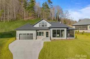 34 Bridgeway Dr, Candler, NC 28715 - Photo 2