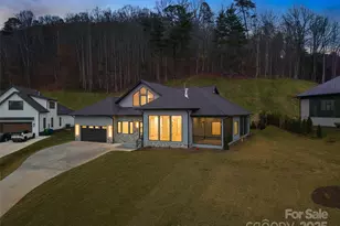 34 Bridgeway Dr, Candler, NC 28715 - Photo 4