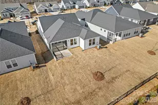 2714 Peak Ct, Belmont, NC 28012 - Photo 2