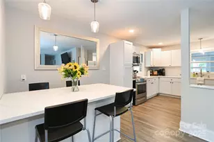 914 Crestmere St, Charlotte, NC 28208 - Photo 14