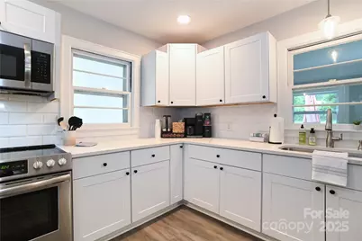 914 Crestmere Street, Charlotte, NC 28208 - Photo 22