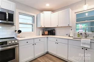 914 Crestmere St, Charlotte, NC 28208 - Photo 22