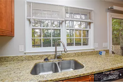 11810 Lansbury Court, Charlotte, NC 28226 - Photo 16