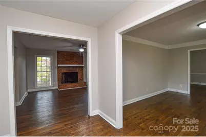 11810 Lansbury Court, Charlotte, NC 28226 - Photo 4