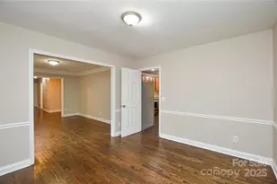 11810 Lansbury Ct, Charlotte, NC 28226 - Photo 8