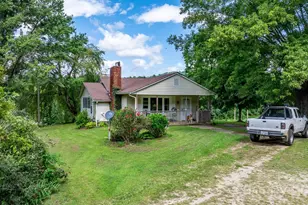 1147 Old Linville Rd, Marion, NC 28752 - Photo 2