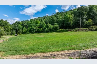 1147 Old Linville Road, Marion, NC 28752 - Photo 6