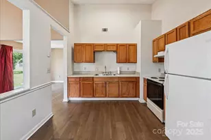 248 Flowerwood Dr, Hopkins, SC 29061 - Photo 10