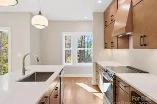 15 Perdue Pl, Asheville, NC 28806 - Photo 10