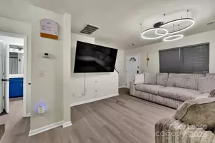 2030 Vinton St, Charlotte, NC 28216 - Photo 2