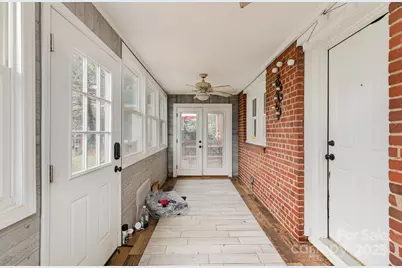 515 S Ashe Avenue, Newton, NC 28658 - Photo 16