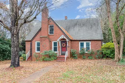 515 S Ashe Avenue, Newton, NC 28658 - Photo 1