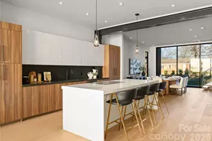 421 Marsh Rd, Charlotte, NC 28209 - Photo 4