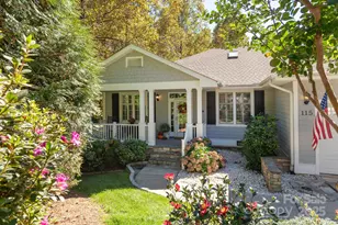 115 Chancery Ct, Flat Rock, NC 28731 - Photo 2