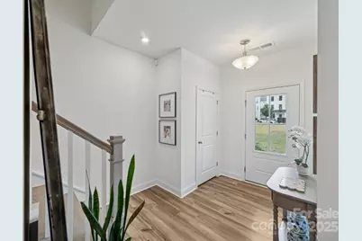 2318 Magnolia Blossom Way, Charlotte, NC 28211 - Photo 4