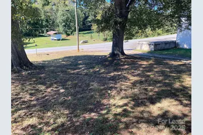 327 39th Street Place SW, Hickory, NC 28602 - Photo 8