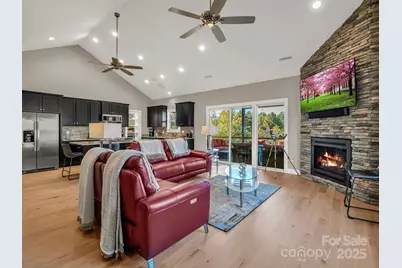 5588 Table View Lane, Lenoir, NC 28645 - Photo 10