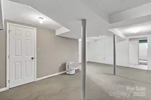 83 Flint St, Canton, NC 28716 - Photo 16