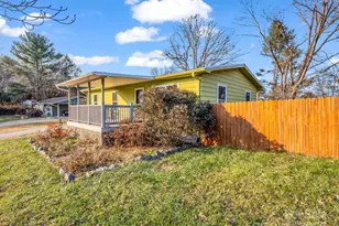 2 Red Apple Dr, Hendersonville, NC 28792 - Photo 4