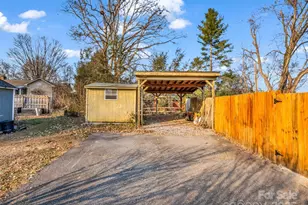 2 Red Apple Dr, Hendersonville, NC 28792 - Photo 6