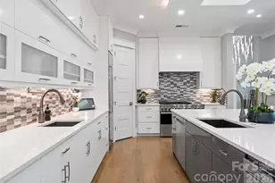 15700 Youngblood Rd, Charlotte, NC 28278 - Photo 4