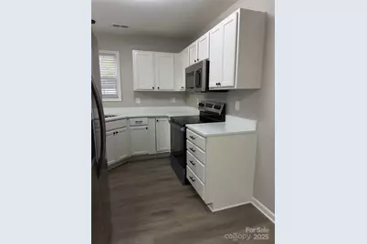 2617 Meadow Knoll Drive, Charlotte, NC 28269 - Photo 4