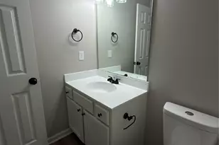 2617 Meadow Knoll Dr, Charlotte, NC 28269 - Photo 12