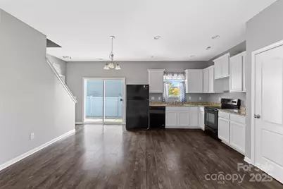 6004 Vista Woods Lane, Charlotte, NC 28215 - Photo 10