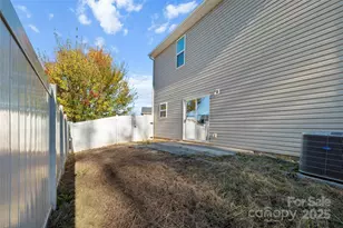 6004 Vista Woods Ln, Charlotte, NC 28215 - Photo 24