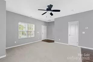 6004 Vista Woods Ln, Charlotte, NC 28215 - Photo 6