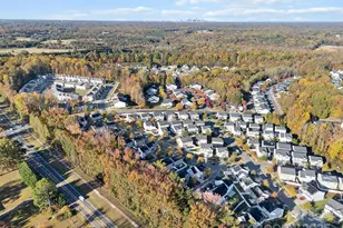 6004 Vista Woods Ln, Charlotte, NC 28215 - Photo 32