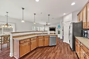 647 Hosta Dr, Fort Mill, SC 29715 - Photo 14