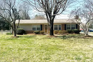 3157 28th St NE, Hickory, NC 28601 - Photo 2