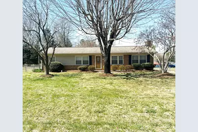 3157 28th Street NE, Hickory, NC 28601 - Photo 2