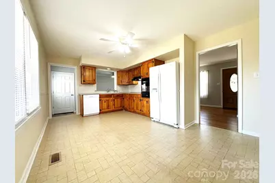 3157 28th Street NE, Hickory, NC 28601 - Photo 22