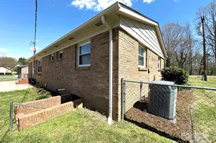 3157 28th St NE, Hickory, NC 28601 - Photo 6