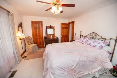 482 Forest Park Drive, Hendersonville, NC 28792 - Photo 18