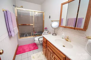 482 Forest Park Dr, Hendersonville, NC 28792 - Photo 20